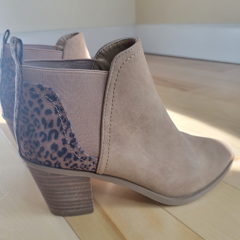 Dolce Vita booties . Size 6.5 Camel color with leapord accent on the back.